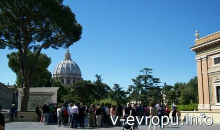 Vizitarea Muzeelor ​​Vaticanului în practică