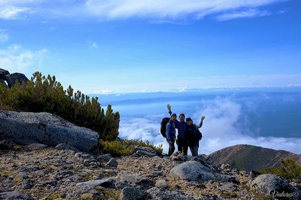 Trekking către peninsula nasului sfânt, viatores