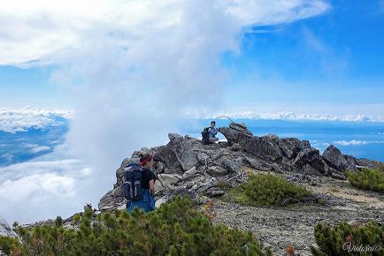 Trekking către peninsula nasului sfânt, viatores