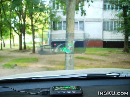 Projection head-up display az autóban -, hogy valahol, hogy mennyi