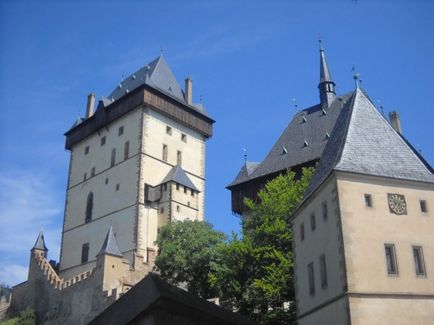 Подорож в Чехію розповідь про поїздку в Бероун і замок Карлштейн