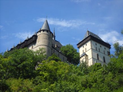 Подорож в Чехію розповідь про поїздку в Бероун і замок Карлштейн