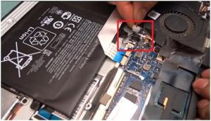 Feldolgozási 6 HP Envy laptop tiszta por és a változó a hővezető paszta