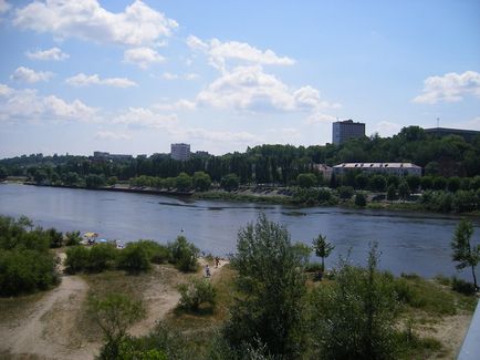Pripyat River véve a folyó jelen időben (Pripjaty) Pripjaty folyó kilátás a folyóra jelen időben