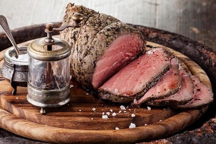Sült marhahús - egy recept egy fotó ízletes és lédús hús (a sütőben) Sült marhahús - egy recept egy fotót ízletes és lédús hús