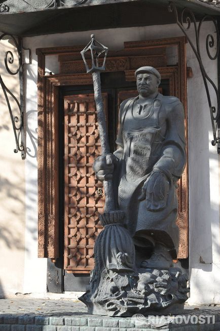 Sculptural embarassment al celor mai controversate lucrări ale imobilului Zurab Tseretelioara