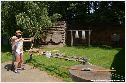 Strucc farm közelében Kijev (Struccfarmra Yasnogorodka cím) Struccfarmra Kijev közelében
