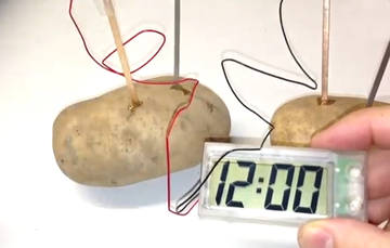 Super! Ceasul funcționează din cartofi obișnuiți