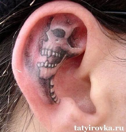 Tattoo pe ureche
