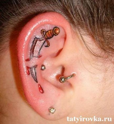 Tattoo pe ureche
