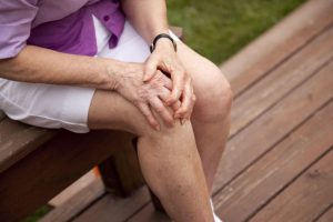 Техніка масажу колінного суглоба при артриті