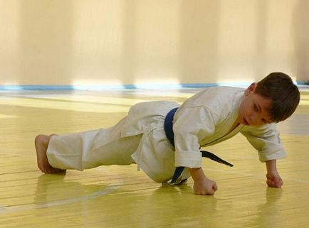 Gyakorlatok ereje bélyeg (gyakorlatok) Gyakorlatok ereje punch