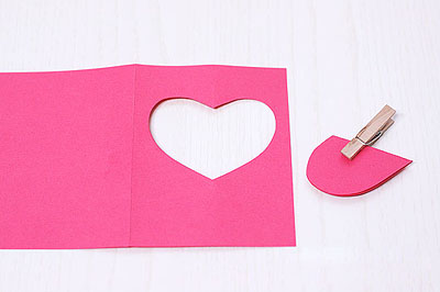 Valentin-kártyák a kezüket kifogyott a papír