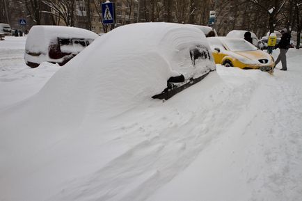 У києві другу добу тривають аномальні снігопади