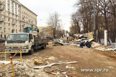 În Moscova, demolarea masiv corturile de vânzări, serviciul de știri spr