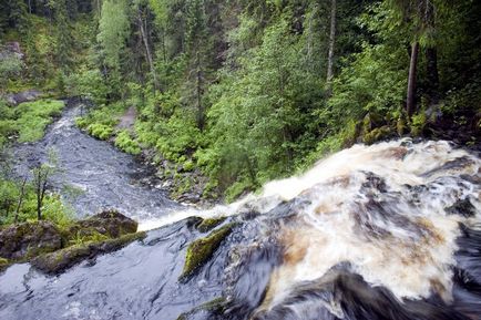 Cascade albe (yukankoski) în Karelia