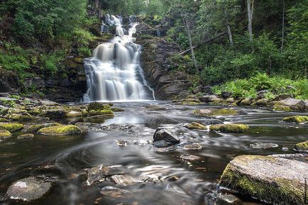 Cascade albe (yukankoski) în Karelia