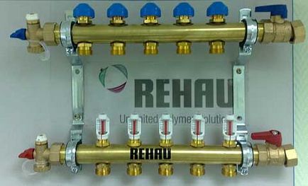 Sugárzó Floor REHAU berendezés jellemző csőszerelés