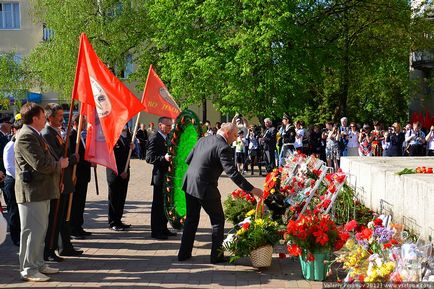 Всі тони святкова хода в Сарові присвячене дню перемоги