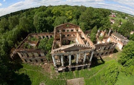 Заміська поїздка 5 примітних місць Ропши