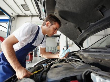 Olajcsere az automata sebességváltó Volvo független és teljes cseréje léptető fotó