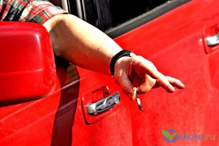 Resident Belgorod terület megbírságolták cigarettacsikkek dobott autók