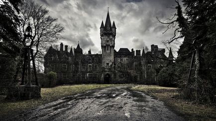 7 приголомшливих занедбаних замків, куди ми мріємо потрапити