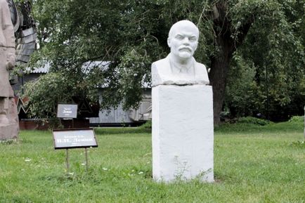 9 Міфів про пам'ятники Леніну