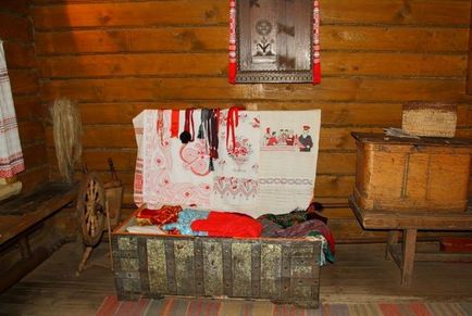 Granny kincse a belső visszatérés a gyökerekhez (gyökerek) Granny kincse a belső visszatérés az alapokhoz