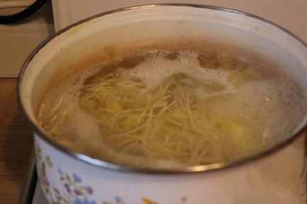 Supa rapidă cu cârnați
