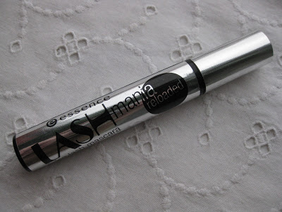 Camomillebeautytime 143 essence lash mania reloaded - false lash mascara