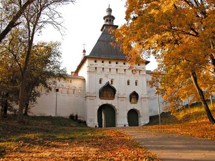Obiective și adăposturi ale mănăstirii Savvino-Storozhevsky