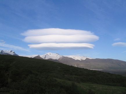 Norii biconvezi sunt un fenomen natural rar