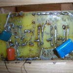 Receptor radio economic în cazul de vintage (receptor radio pământ câștig direct șasiu caseta de șasiu auto-făcute de către mâinile proprii scheme scară radio experiment) Economie radio într-un caz de vintage