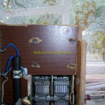 Receptor radio economic într-un caz de vintage (receptor radio) Economie radio într-un caz de vintage