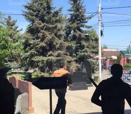 Бивш директор Khovanskoye гробището стана обвиняем по масово меле случай
