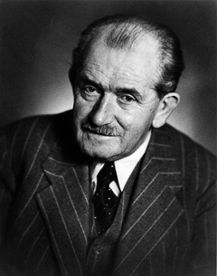 Ferdinand Porsche (Porsche) - Autó készítő Porsche (Ferdinand) Ferdinand Porsche (Porsche) - Autó készítő Porsche