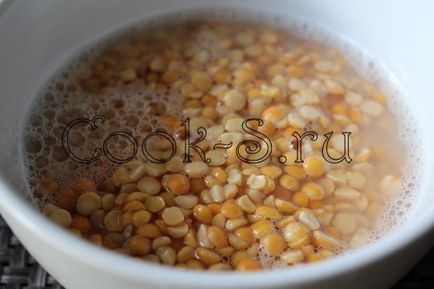 Borsó leves csirkével - lépésről lépésre recept fotókkal, első fogás