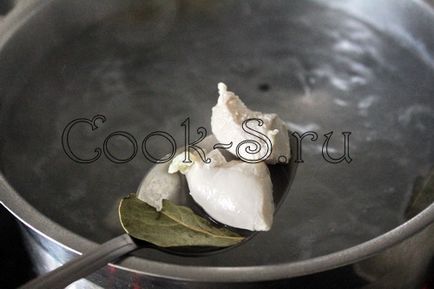 Borsó leves csirkével - lépésről lépésre recept fotókkal, első fogás