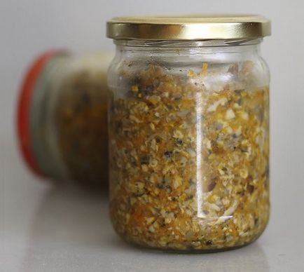 Caviar de ciuperci cu roșii, ceapă și usturoi