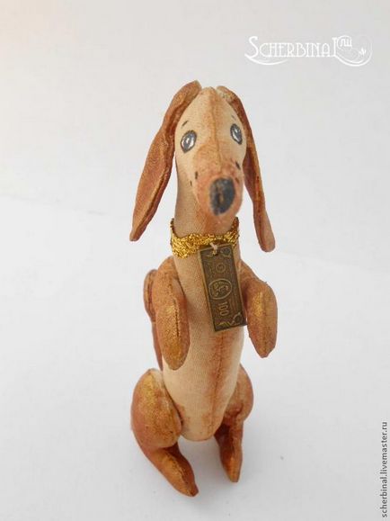 Іграшка на ялинку собака