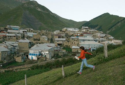 Cum și pentru ceea ce este circumcizia feminină efectuată în societatea Dagestan russia