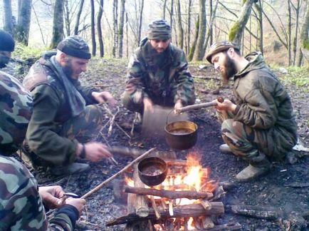 Як інгушські терористи облаштовують побут в лісі