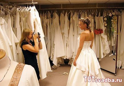 Hogyan vásároljon egy esküvői ruha esküvői internetes portált Wedding