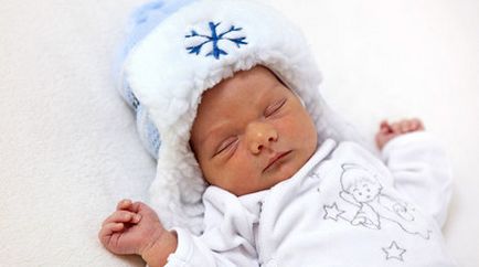 Як одягнути новонародженого на виписку з пологового будинку