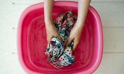 Cum să spălați și cum să îndepărtați un pix din haine