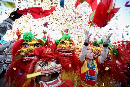 Hogyan ünnepelni Szilveszter különböző országokban a világ Ázsia
