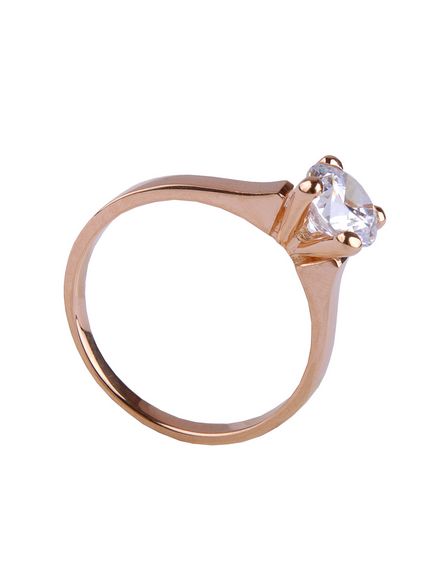 Cum să combinați un inel de logodnă cu un inel de logodnă
