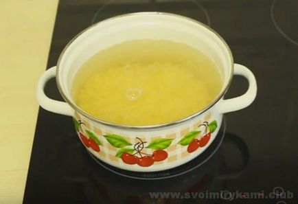 Főzni borsó leves csirke egy lépésről lépésre recept fotók