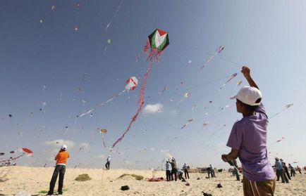 Cum trăiește astăzi Palestina - biblioteca turistică